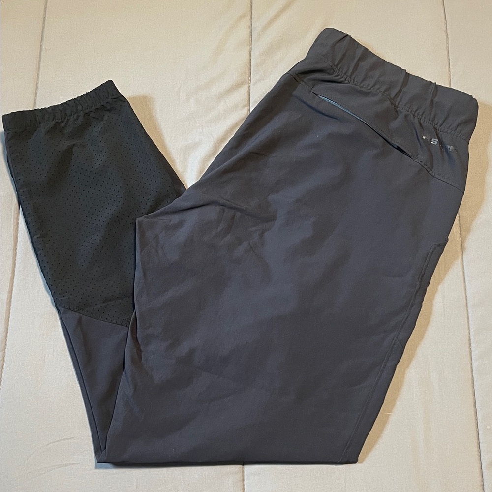 Women’s Under Armour Joggers